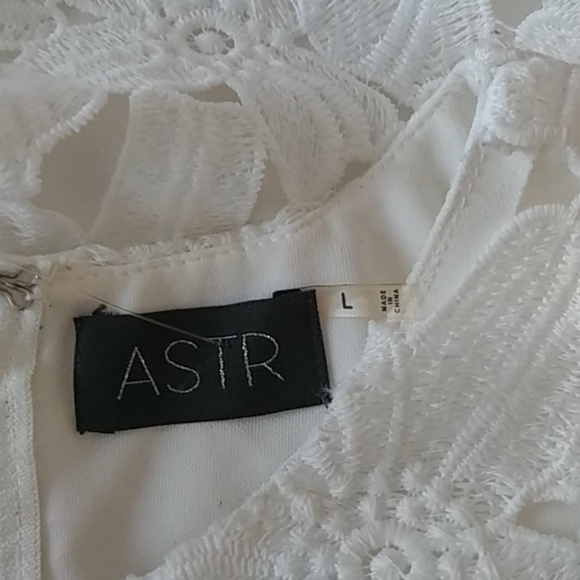 Dress - Picture 4 of 5